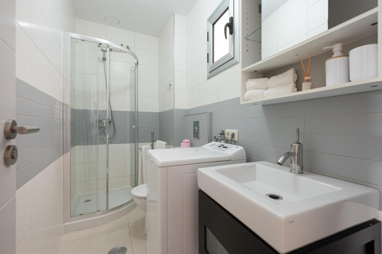 Homeforguest Two-Bedroom Apartment In The Heart Of Triana Las Palmas de Gran Canaria Esterno foto